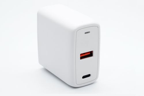 瑞嘉达发布45W 1A1C双口快充充电器 支持双口同时快充，充电体验再升级